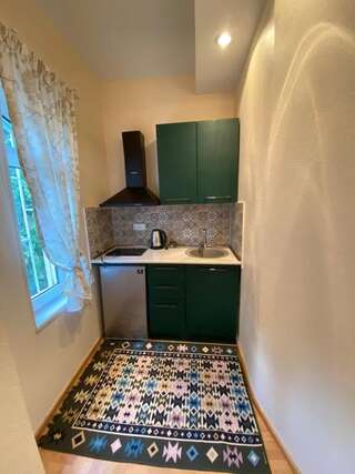 Гостевой дом Sky Guest House Тбилиси Апартаменты с балконом-11