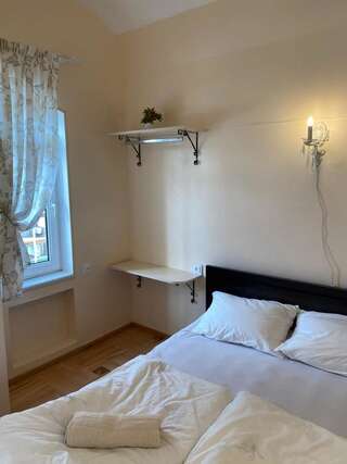 Гостевой дом Sky Guest House Тбилиси Апартаменты с балконом-5